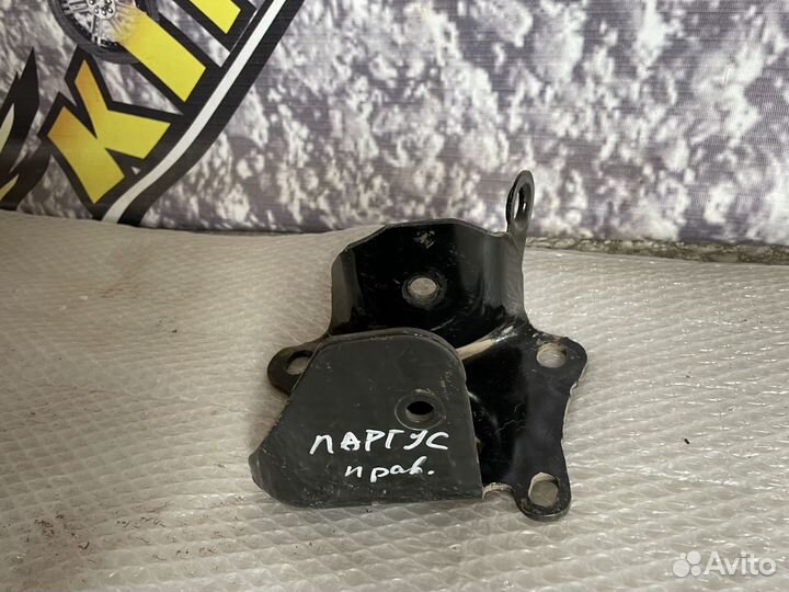 Кронштейн задней балки правый Largus Kaptur Ларгус