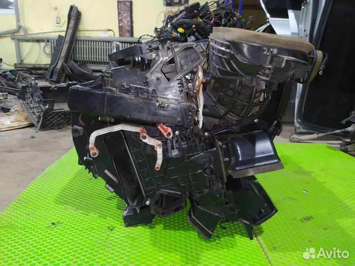 Корпус печки отопителя Renault Fluence