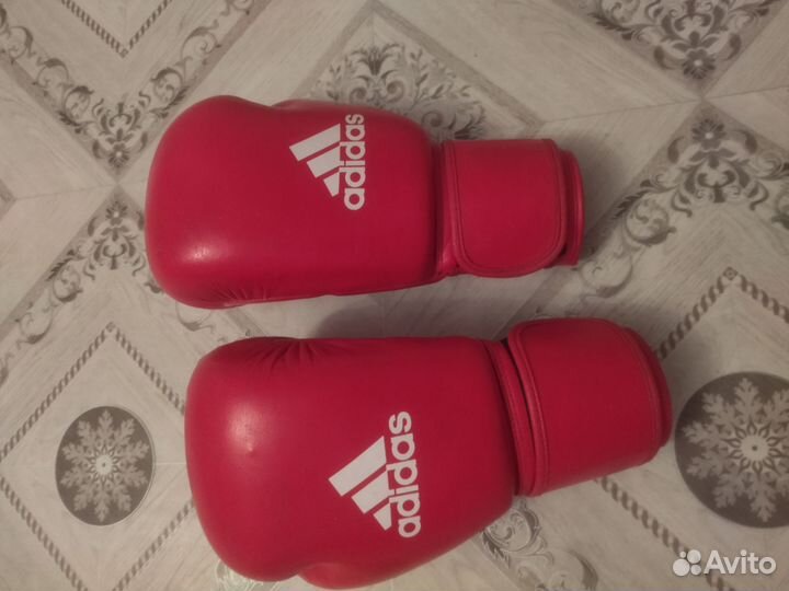 Боксерские перчатки 10 oz adidas