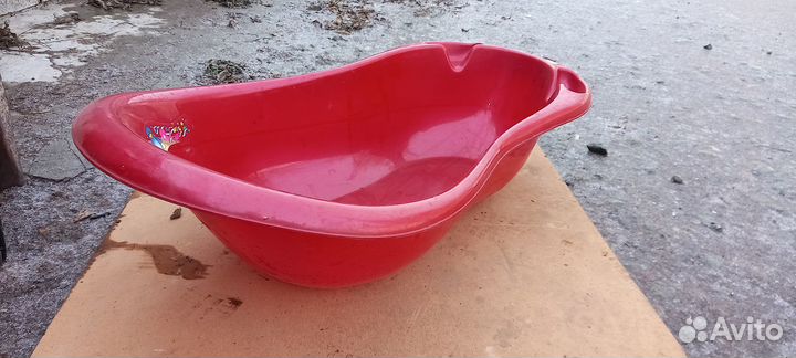 Ванночка для купания новорожденного
