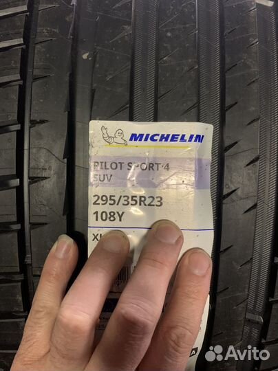 Michelin Pilot Sport 4 SUV 295/35 R23 108Y