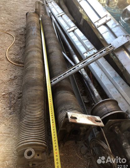 Направляющие стойки изгибы для секционный ворот