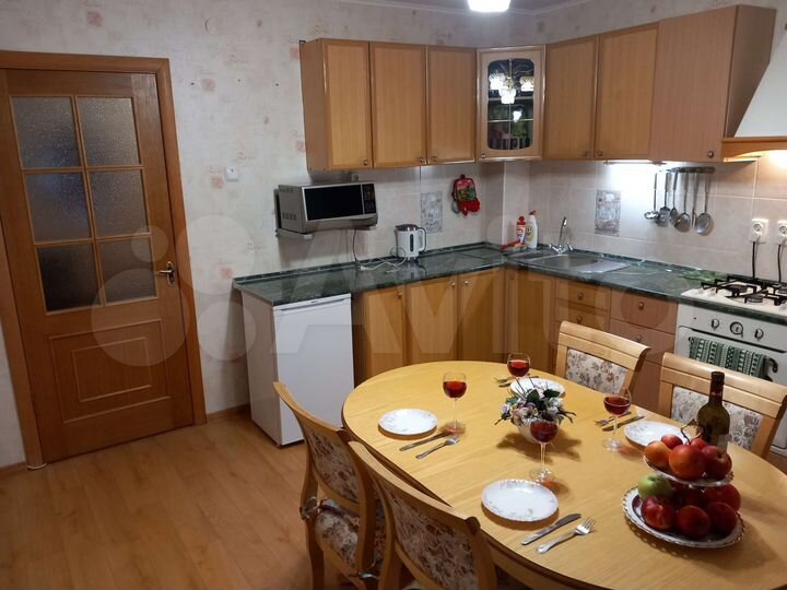 2-к. квартира, 80 м², 3/10 эт.
