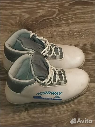 Лыжные ботинки классические