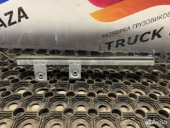 9737200318 Стекло двери левой