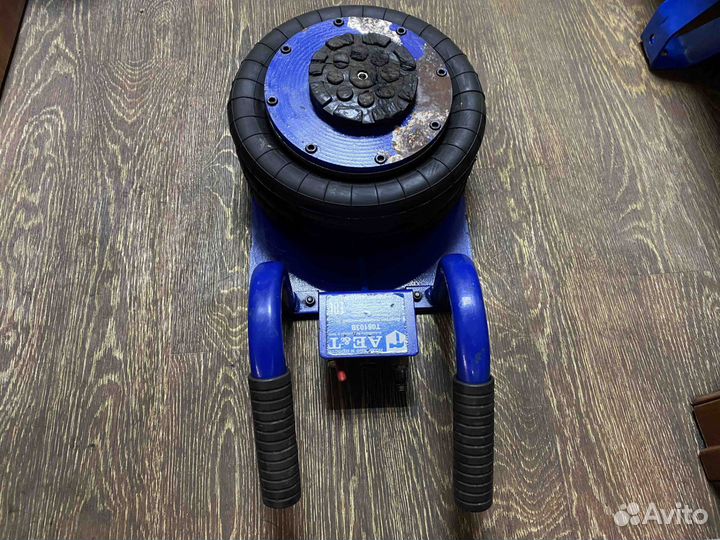 Пневмодомкрат AE&T T08103B