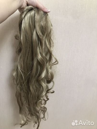 Волосы на заколках