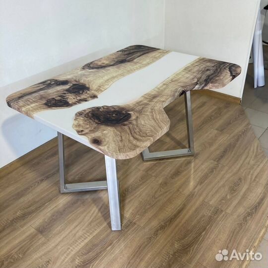 Компьютерный стол 'Status Gender'