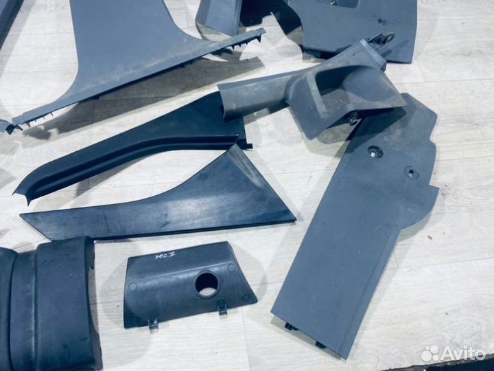 Пластик салона Ford Focus седан 1.6 2010