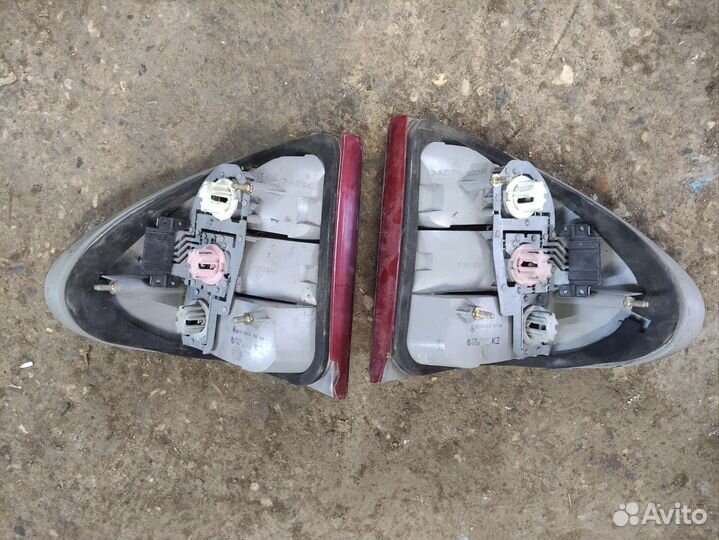 Задний фонарь Mercedes Benz w210