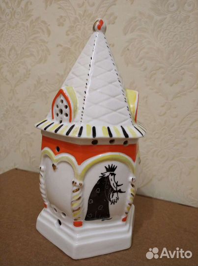 Фарфоровая статуэтка Сказка о золотом петушке