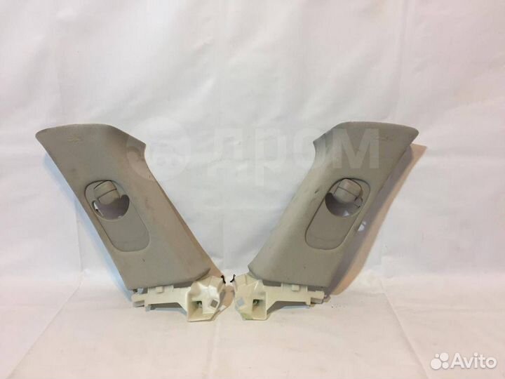 Обшивка задней стойки верхняя правая Infiniti Jx35