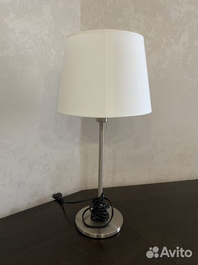 Лампа настольная