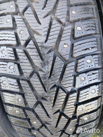 Nordman 7 215/60 R16 99T