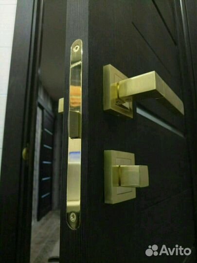 Установка межкомнатных дверей и входных