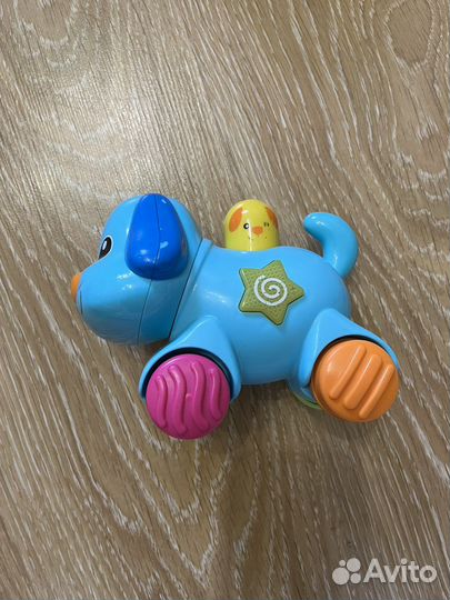 Паровоз и другие игрушки на батарейках