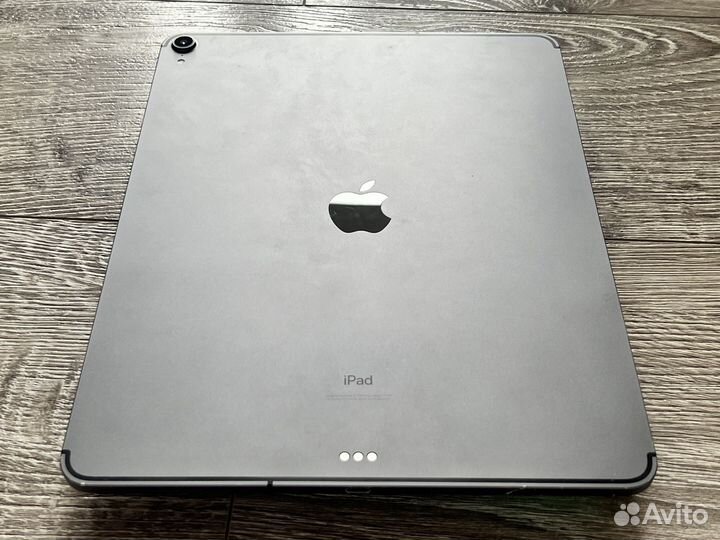 iPad Pro 12.9 3 256GB Cellular заблокированный