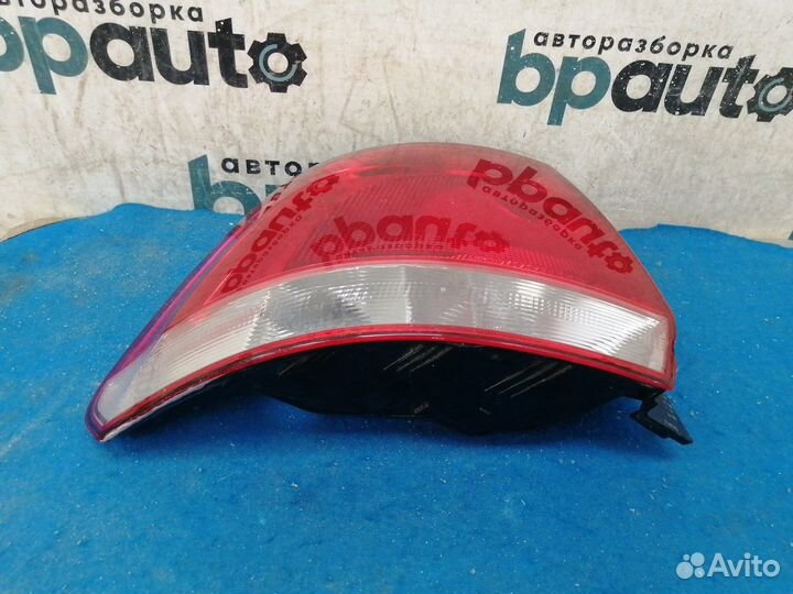 Фонарь левый 6RU945095G Volkswagen Polo V Sedan