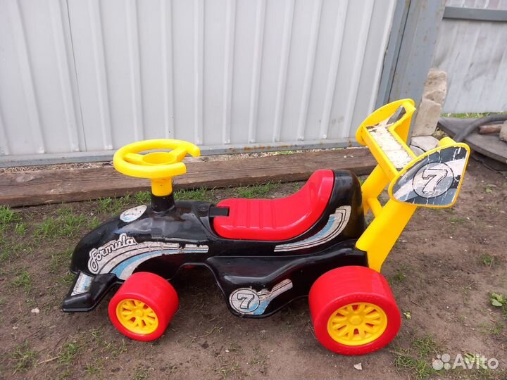 Машинка каталка толокар