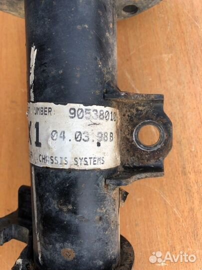 Амортизатор передний левый Opel Vectra B