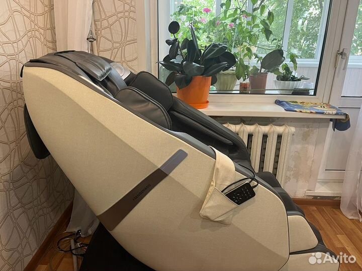 Массажное кресло