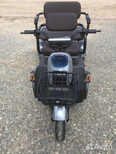 Электротрицикл-скутер Топик Rutrike 800W 60V 32Ah