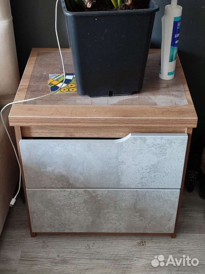 Тумба прикроватная