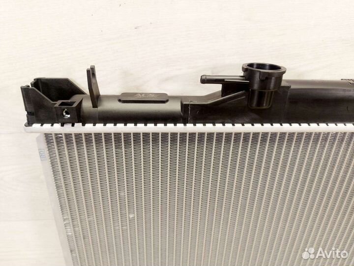 Радиатор охлаждения Suzuki Jimny 1,3. 1998-2019