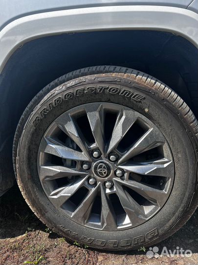 Toyota Land Cruiser 3.3 AT, 2022, 7 км