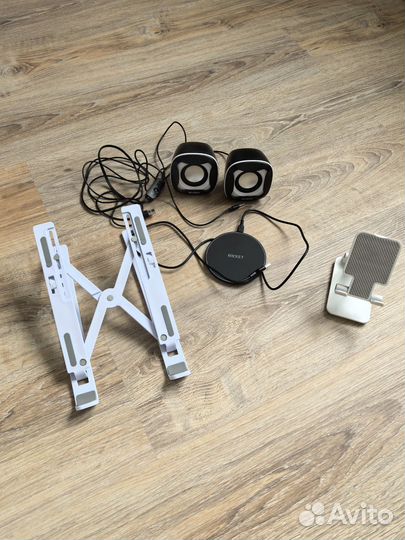 Беспроводная зарядка и подставки