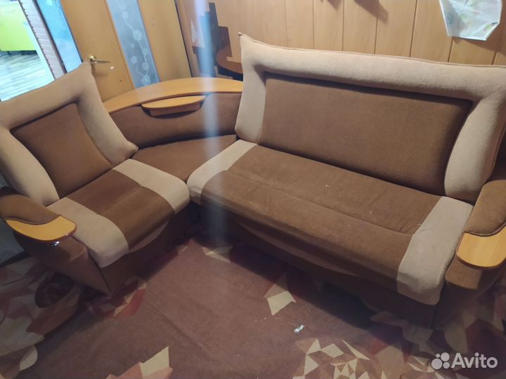 Угловой диван с креслом