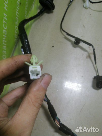 Коса крышки багажника Mitsubishi Asx