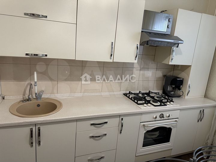 3-к. квартира, 64 м², 2/10 эт.