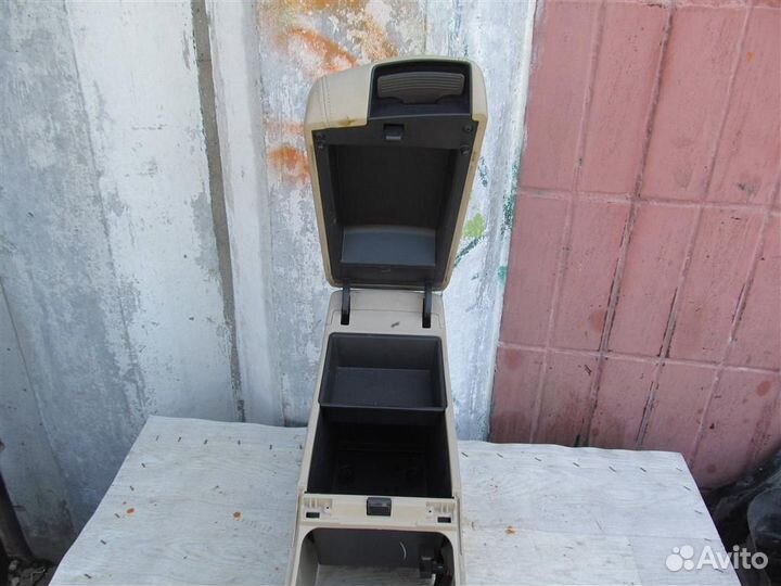 Подлокотник Hyundai Sonata VII 7 LF 2015 - 2019