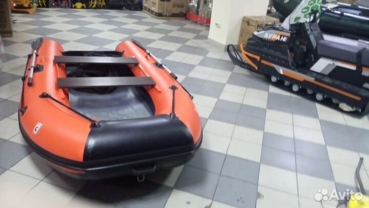 Лодка надувная резиновая весельная