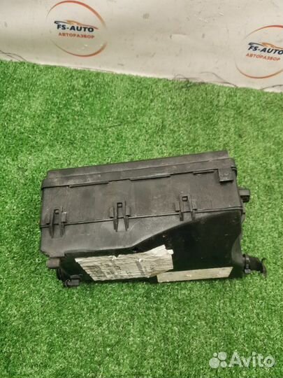 Блок предохранителей Ford Focus 2 хетчбек 3 двери