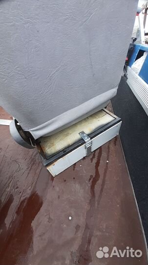 Рундук с креслом в лодку