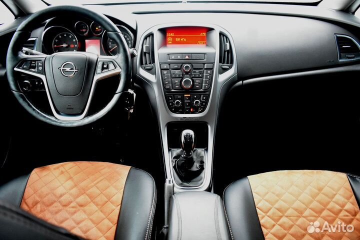 Opel Astra 1.6 МТ, 2013, 170 000 км