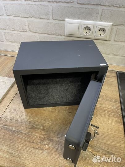 Сейф для дома оружейный aiko T-40EL код или ключ