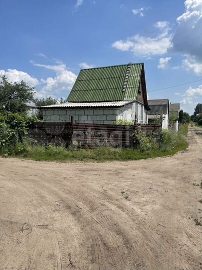 Дача 13,8 м² на участке 6 сот.