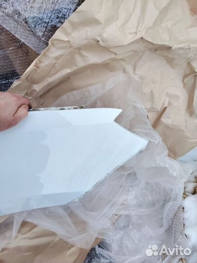 Крыло переднее правое LADA granta белое