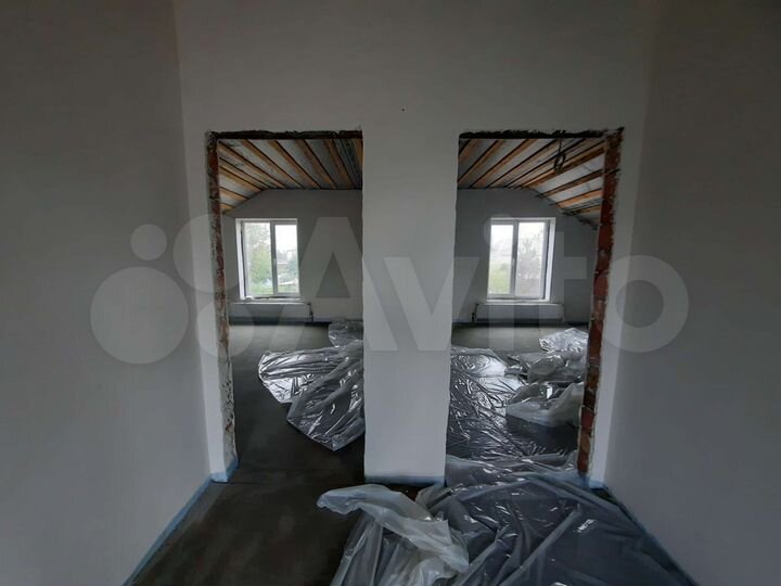 Дом 186 м² на участке 6 сот.