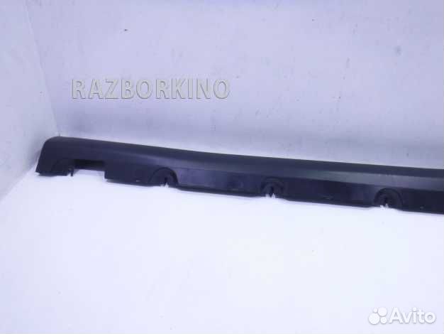 Накладка на правый порог