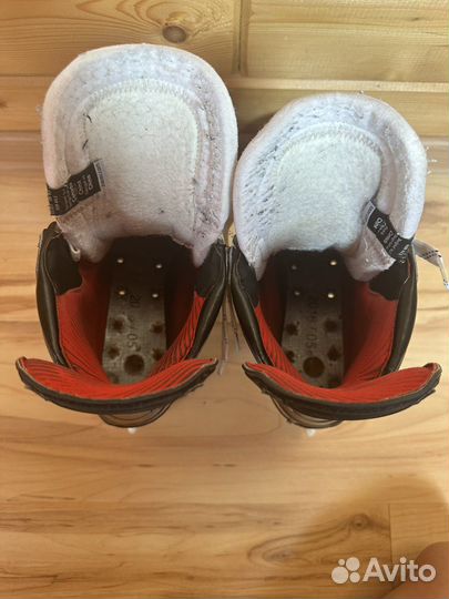 Хоккейные коньки bauer