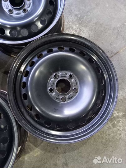 Оригинальные штампованные диски Ford R16