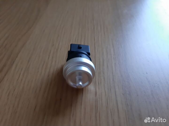 Датчик температуры охлаждающей жидкости