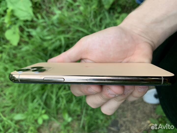 Телефон iPhone 11 про 64