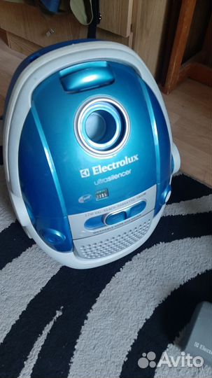 Пылесос бу. Electrolux.LG