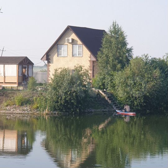 Дом 128 м² на участке 1,5 га