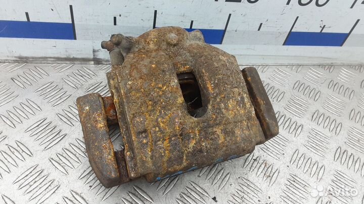 Суппорт передний левый BMW X3 E83 рест. 2007